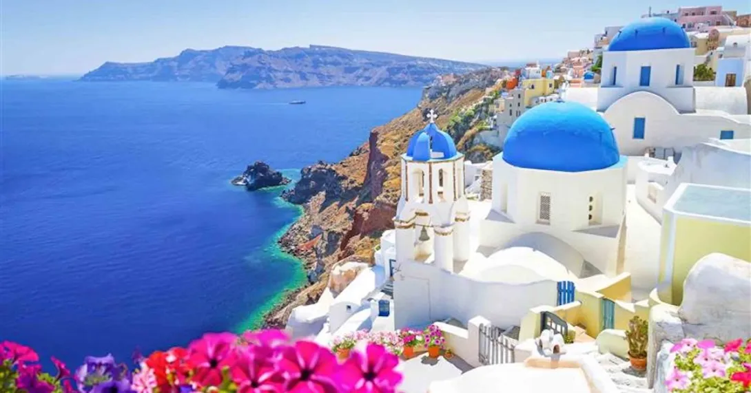 Oia, Santorini, Greece